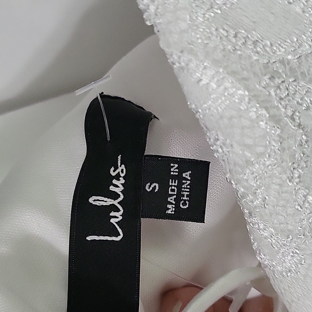 LuLus 2 piece lace crop top and long skirt - Picture 5 of 10